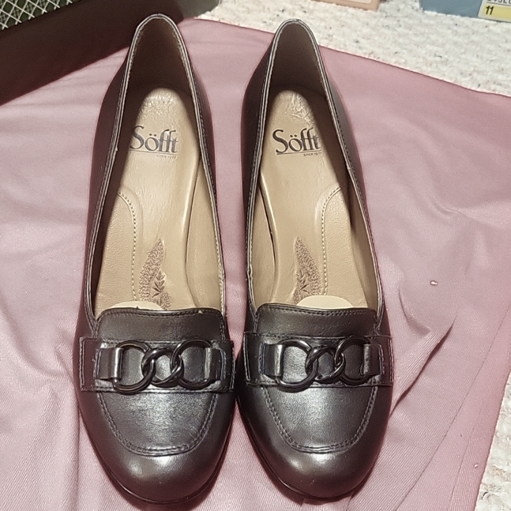 Soft Shoes - Picture 3 of 4